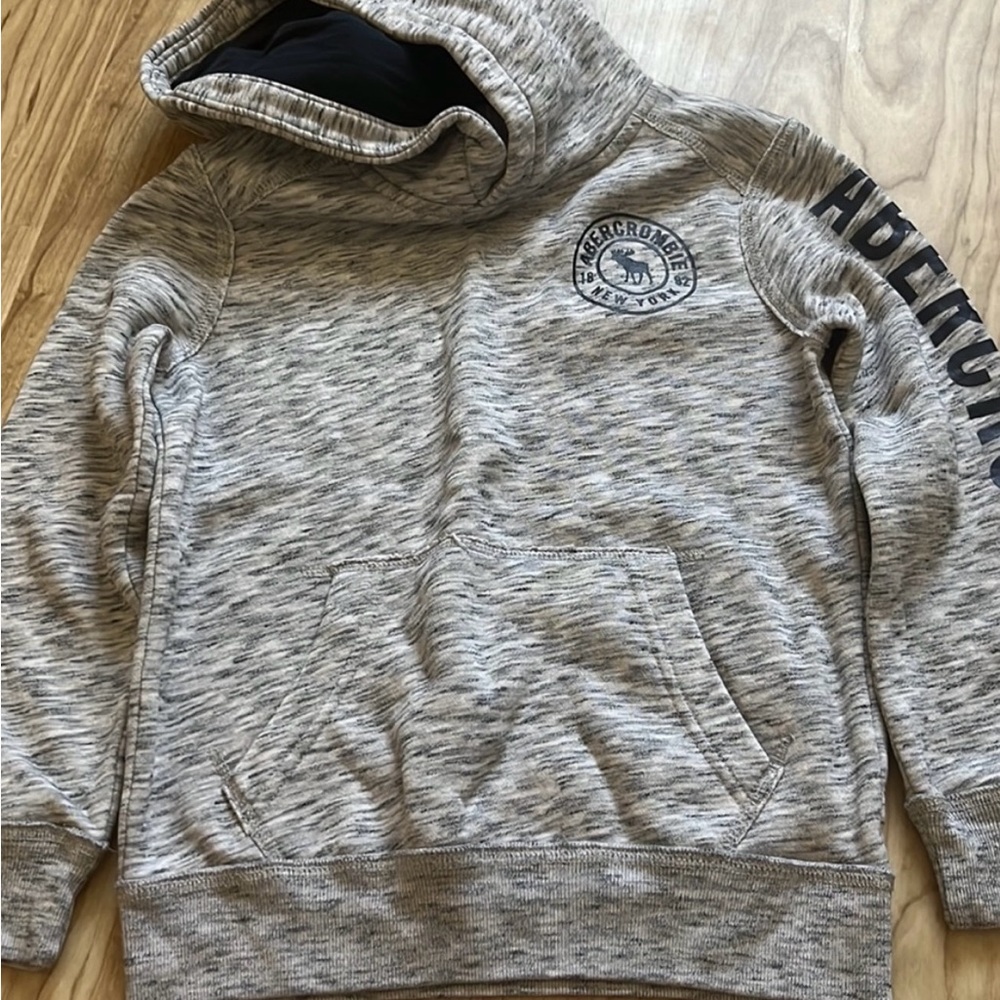 It is good condition,no rip.